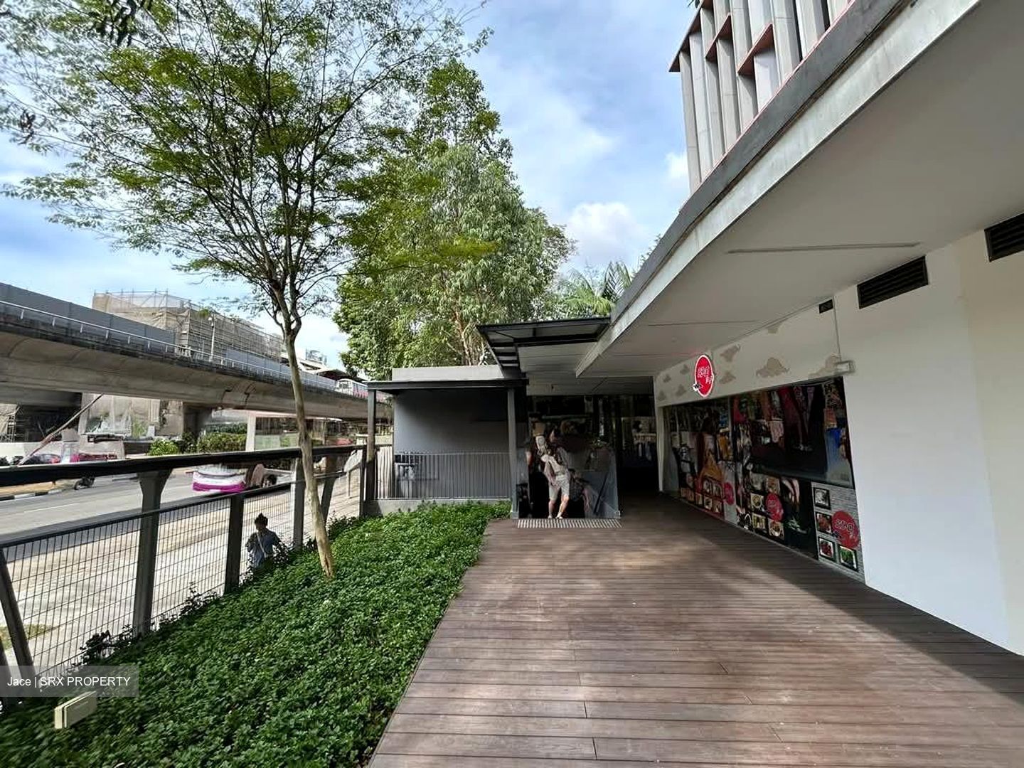 Tanah Merah MRT (D16), Retail #548792261